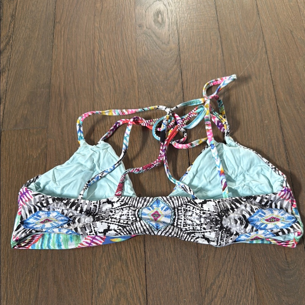 Colorful Patterned Bikini Set - Picture 4 of 9